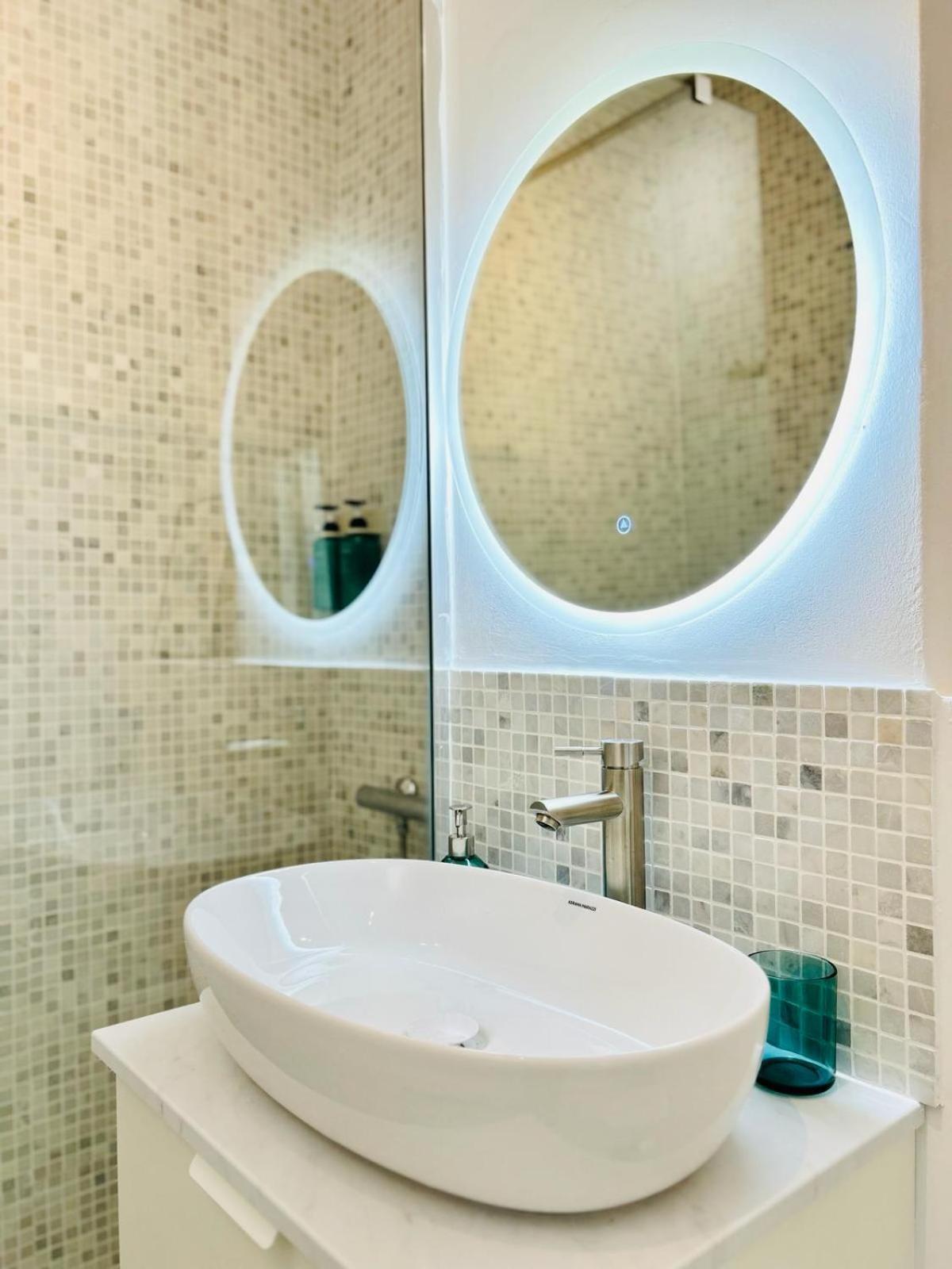شقة Urban Parkside Retreat Cozy 2-Bed Ap By Metro بوخارست المظهر الخارجي الصورة